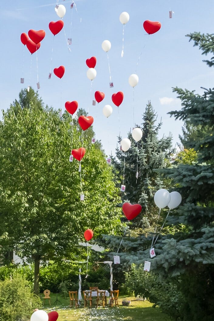 Gartenhochzeit Luftballons