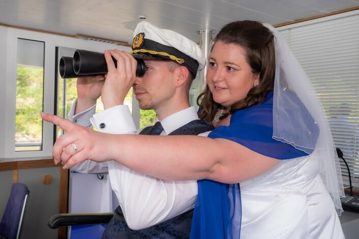 Hochzeit am Schiff Brautpaar Wachau